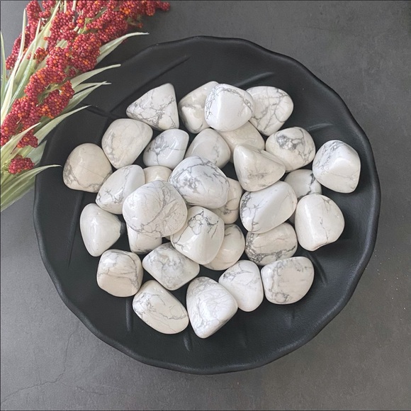 (2) Tumbled Howlite Stones - Picture 1 of 2